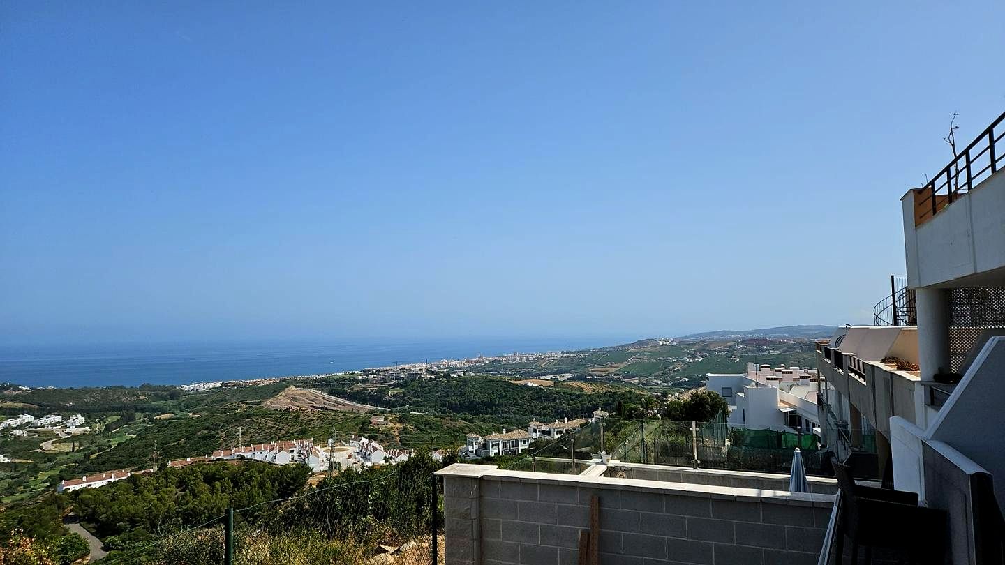 Piso en Urbanización Doña Julia, Casares, Málaga de 114 m2