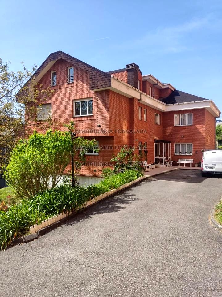 Casa / chalet en Calle de Víctor Sáenz, Oviedo, Asturias de 207 m2