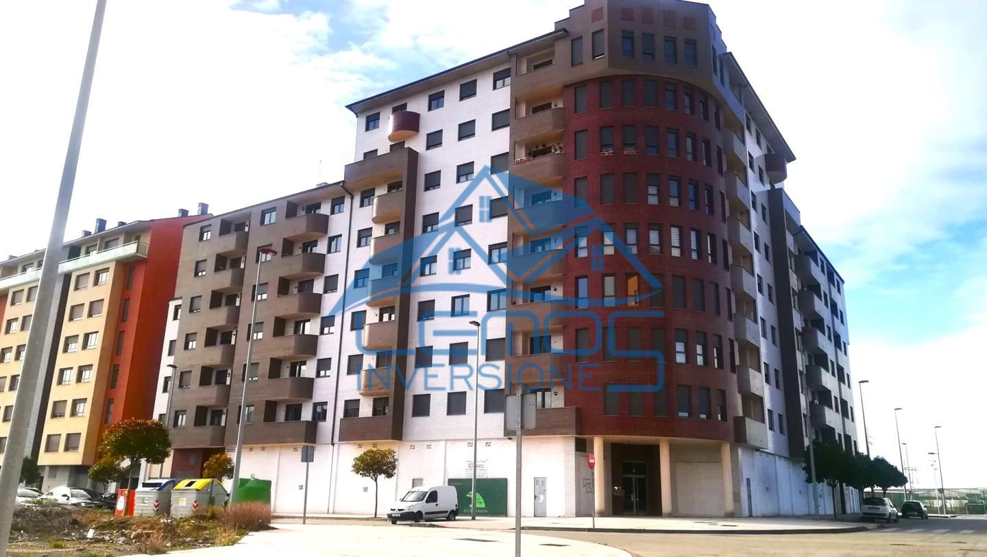 Plaza de parking en Calle Pascual Fernández, Ponferrada, León de 29 m2