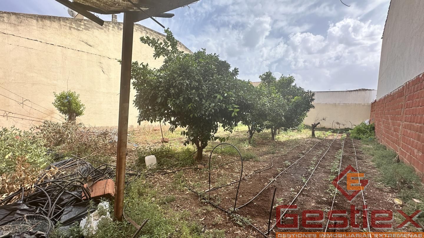 Terreno en Almendralejo, Badajoz de 225 m2
