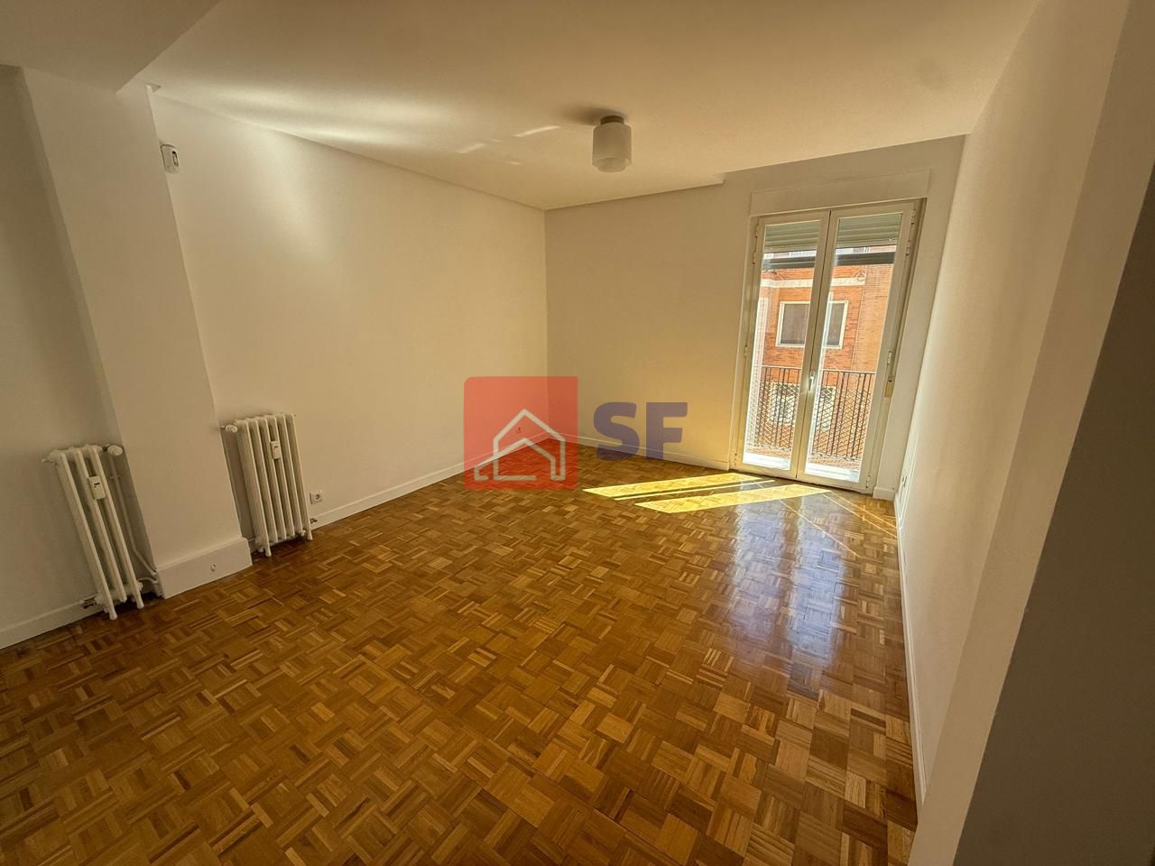 Piso en Calle de Fernán González, Madrid, Madrid de 107 m2