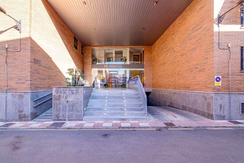 Piso en Calle Palencia, Armilla, Granada de 95 m2