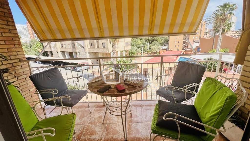 Piso en Calle Altea, Benidorm, Alicante de 92 m2