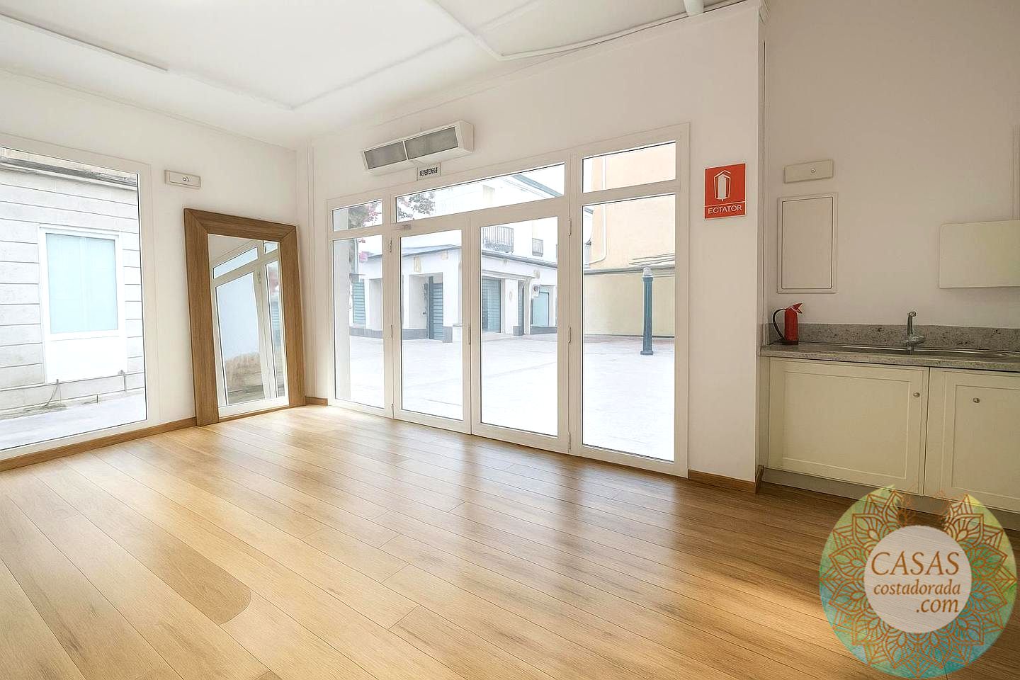 Local en Carrer Constitució, L'Ametlla de Mar, Tarragona de 120 m2