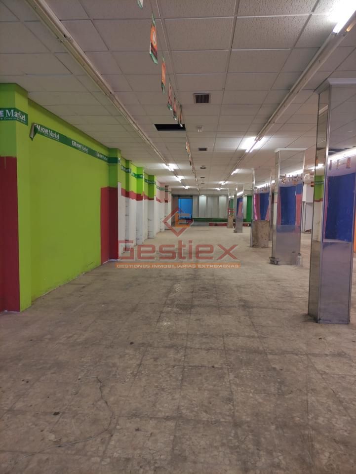 Local en Almendralejo, Badajoz de 750 m2