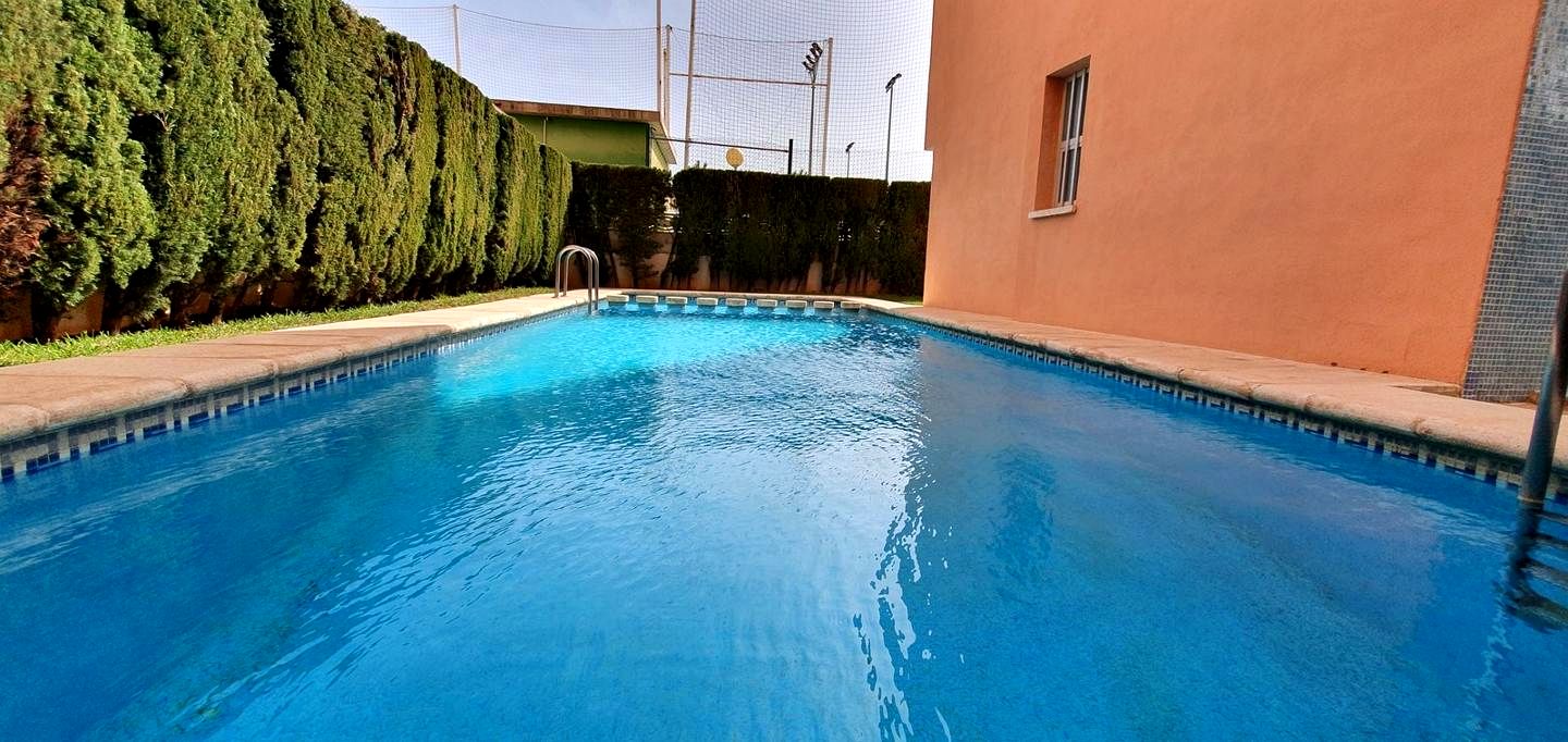 Piso en Carrer Cullera 84, PLAYA DE GANDIA, Valencia de 75 m2