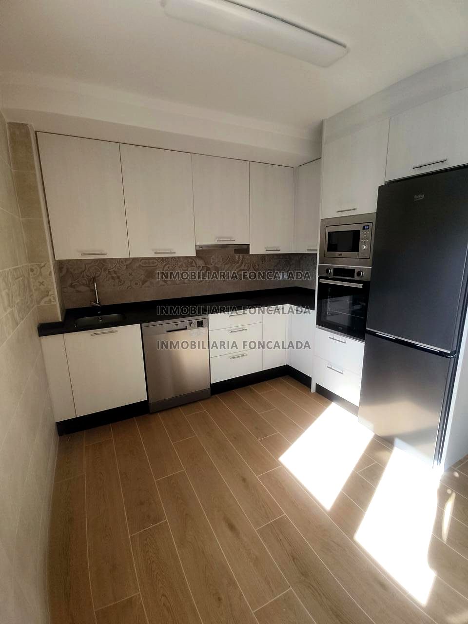Piso en Calle Carlos Marx, Gijón, Asturias de 80 m2