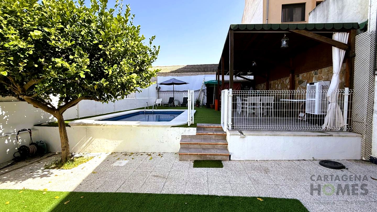 villas en murcia · la-alberca 330000€