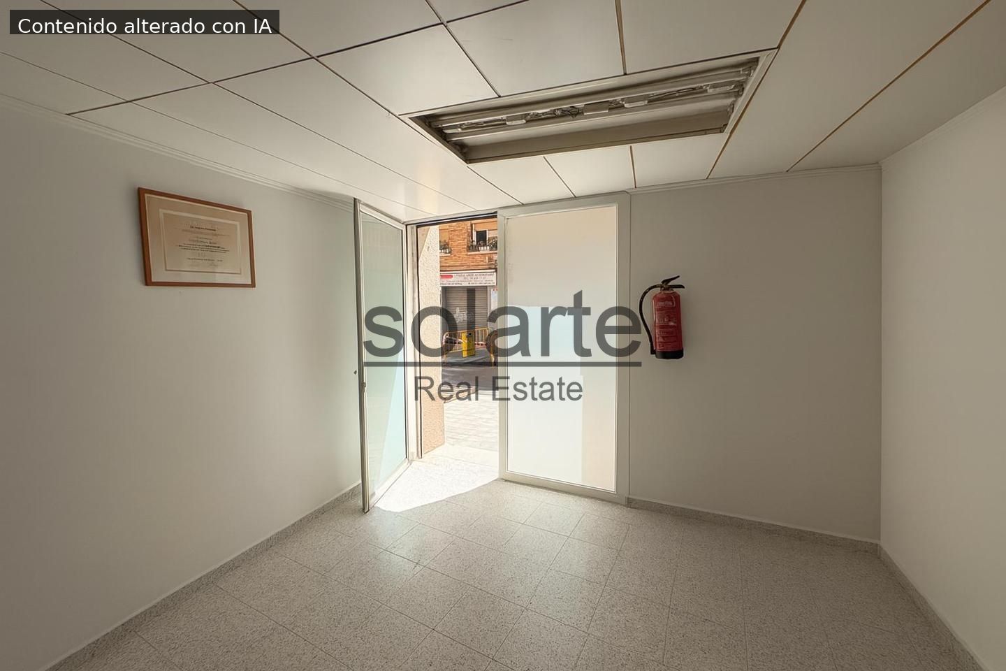 Local en Carrer Mina, L'Hospitalet de Llobregat, Barcelona de 24 m2