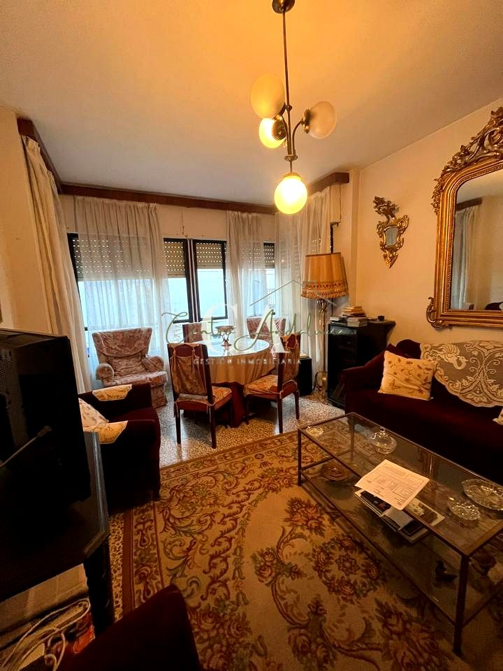 Piso en Calle Contralmirante Delgado Parejo, Puente Genil, Córdoba de 100 m2