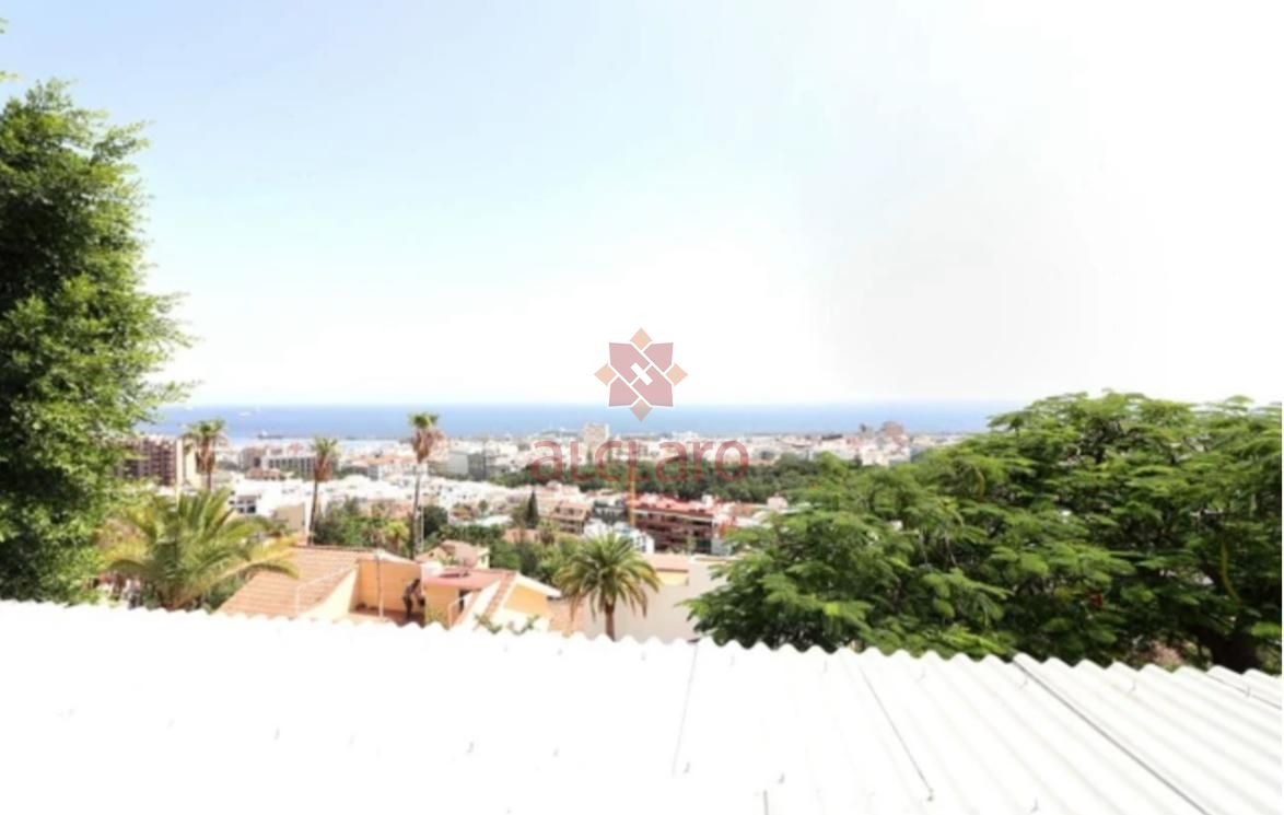 Casa / chalet en Santa Cruz de Tenerife, Santa Cruz de Tenerife de 356 m2