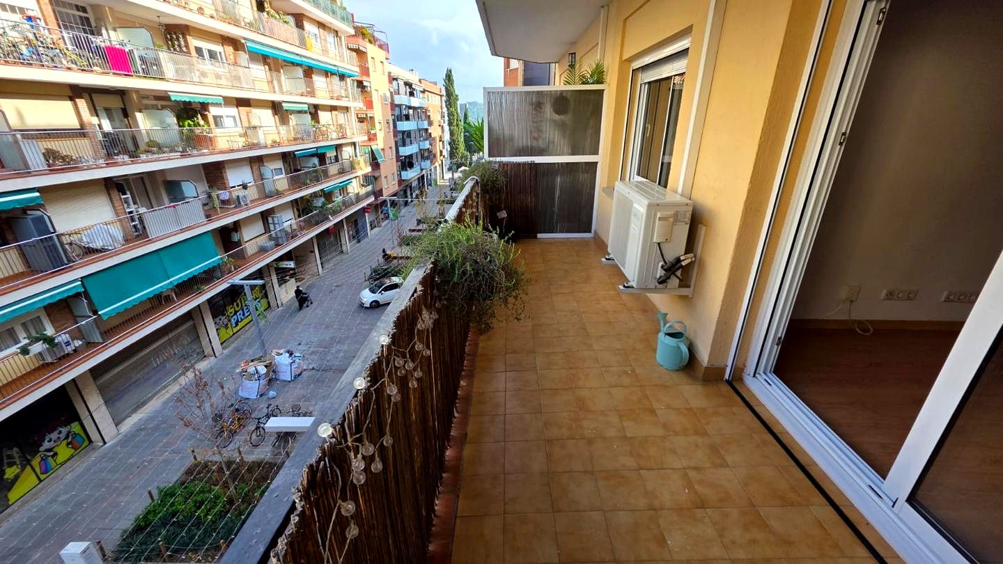 Piso en Avinguda de Cerdanyola, Sant Cugat del Vallès, Barcelona de 78 m2