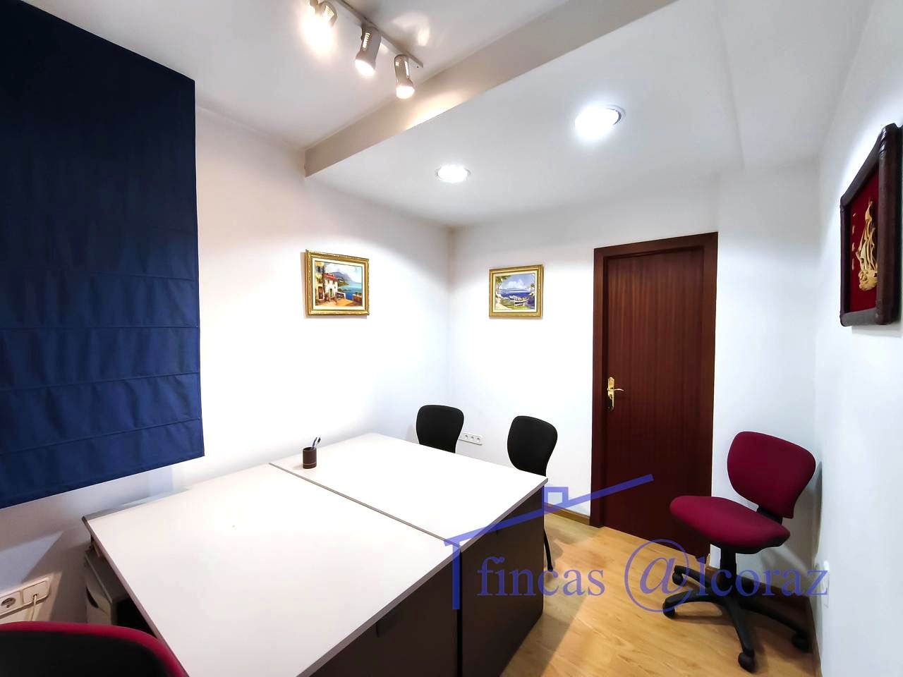 Office in Calle Coso Alto, Huesca, Huesca of 90 m2