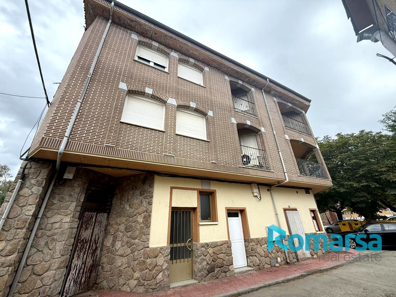 Edificio en Calle Segovia, Candeleda, Ávila de 664 m2