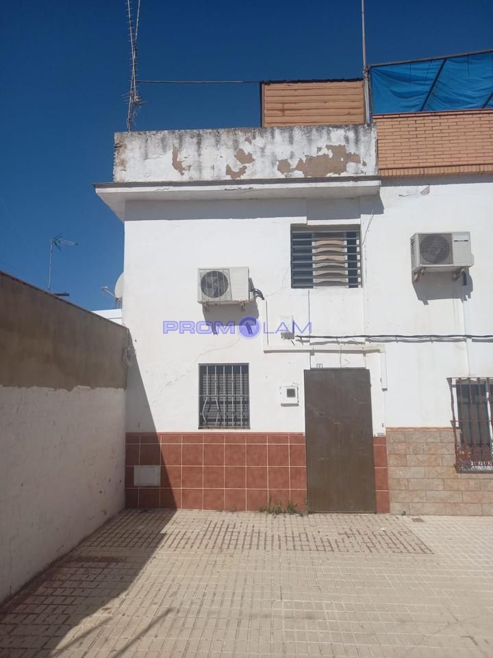villas en coria-del-rio · calle-padre-manjon-41100 67000€