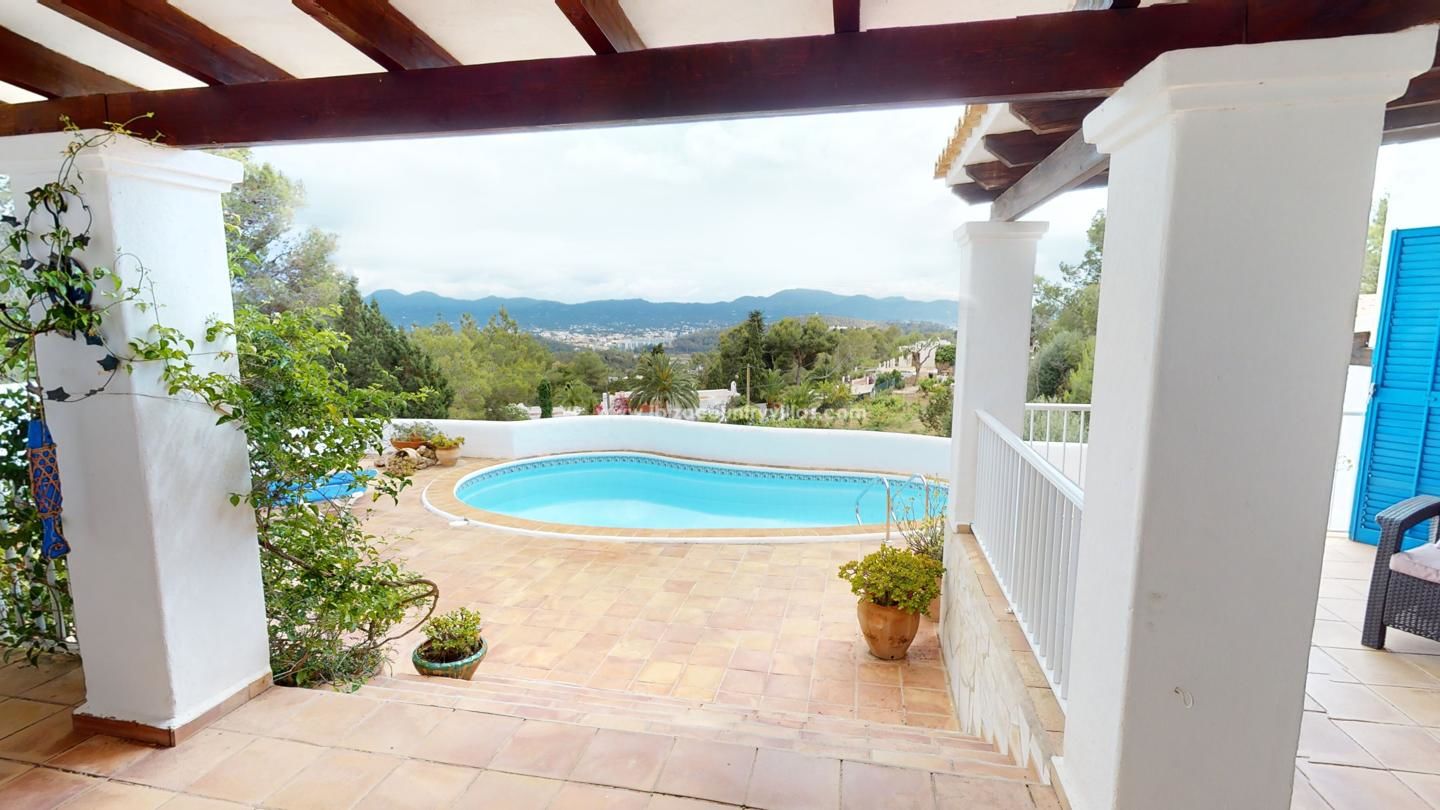 Beautiful finca with sea and countryside views