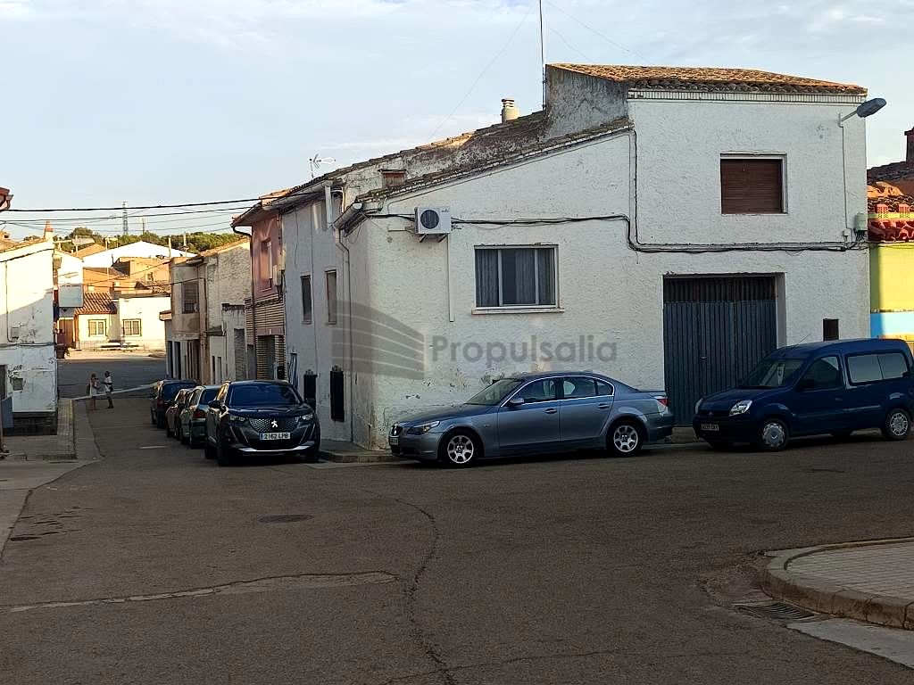 Casa rústica en Calle Mayor, Lucena de Jalón, Zaragoza de 217 m2
