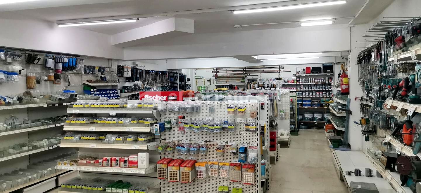 Local en Carrer de la Mare de Déu de la Cisa, Mataró, Barcelona de 230 m2