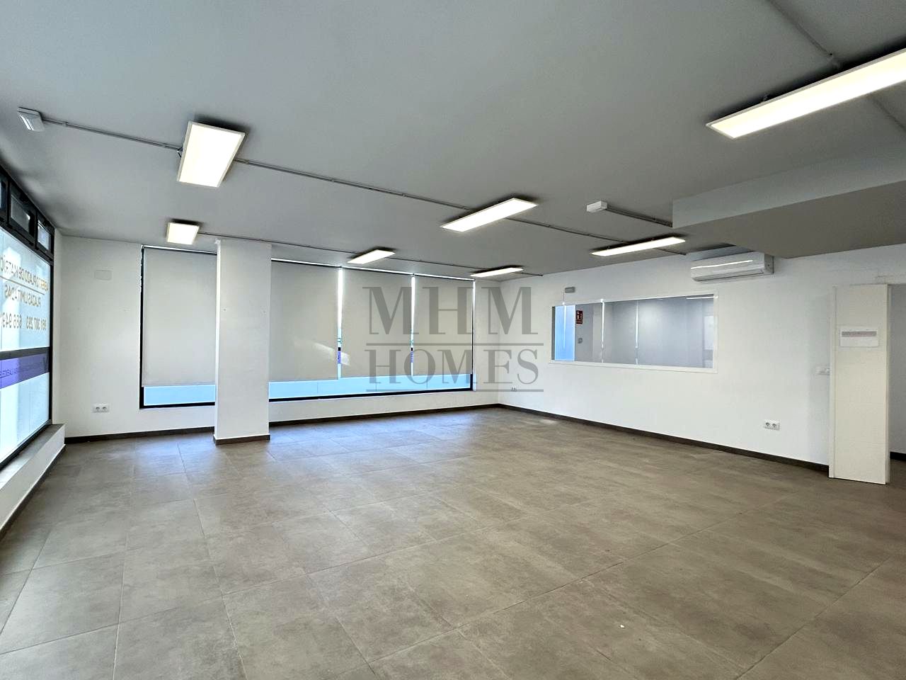 Local en Avenida de Bonanza, Arroyo de La Miel, Málaga de 265 m2