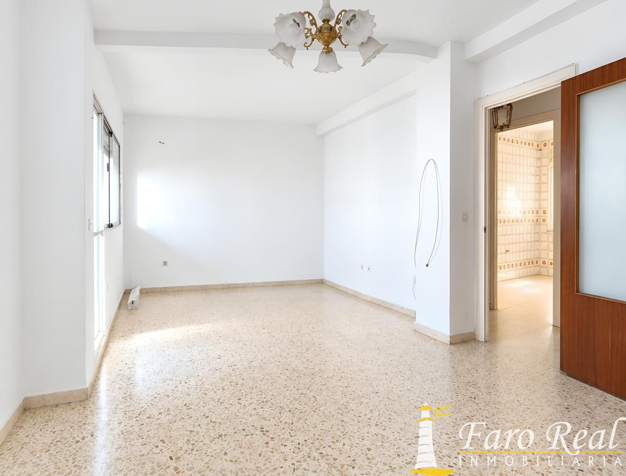 Piso en venta en zona centro - bajo de Guía 4