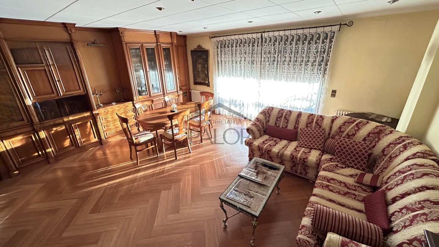 Casa / chalet en Carcaixent, Valencia de 243 m2