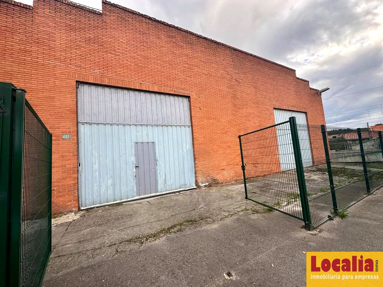 Nave industrial en Barreda, Cantabria de 302 m2