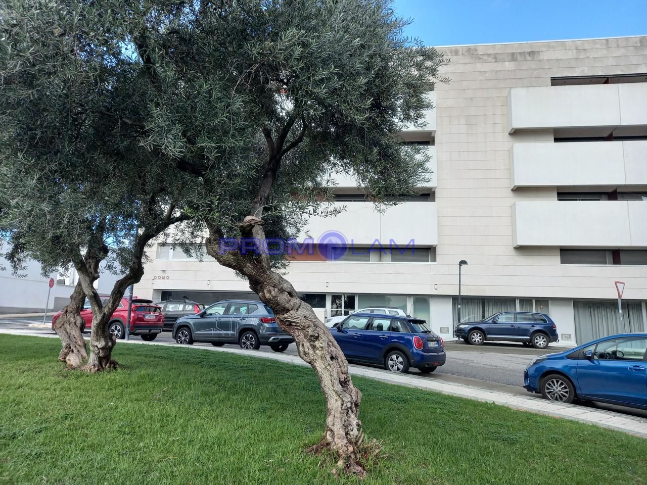 locales-comerciales en bormujos · calle-chile-41930 40000€