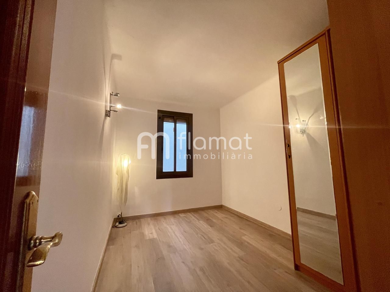 pisos en barcelona · carrer-dels-ferrocarrils-catalans-08038 265000€
