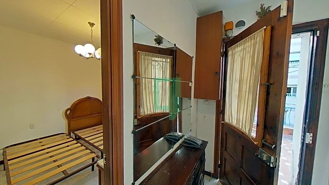 Casa con patio, terraza, galería y garaje en Santa Coloma - Hi Homie