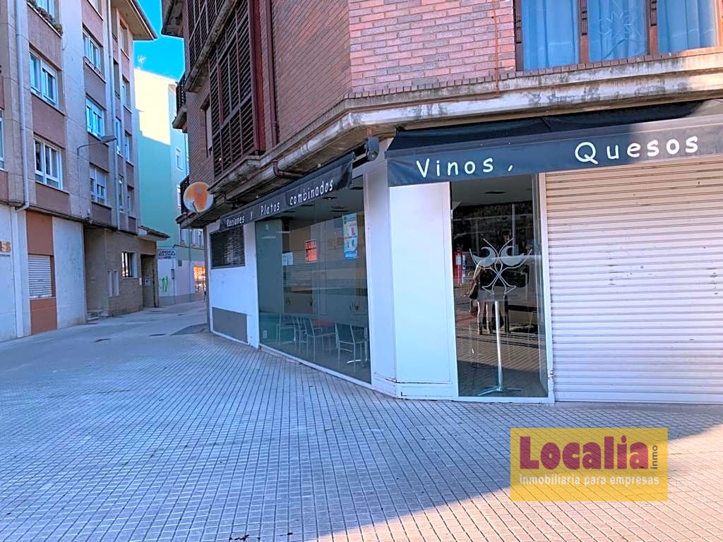 Bar-cafetería equipado en zona de vinos de Torrelavega - X-978 | Localia  Inmobiliaria