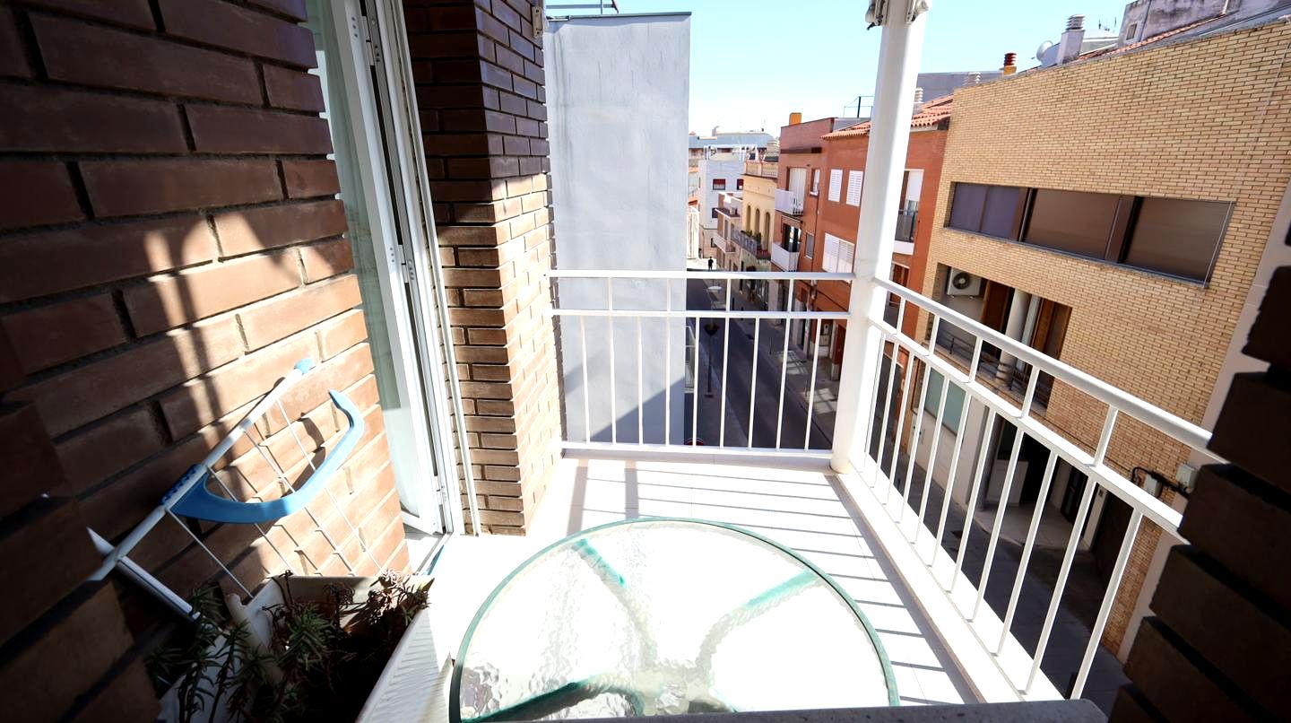 Villa · Gava · 5 hab.