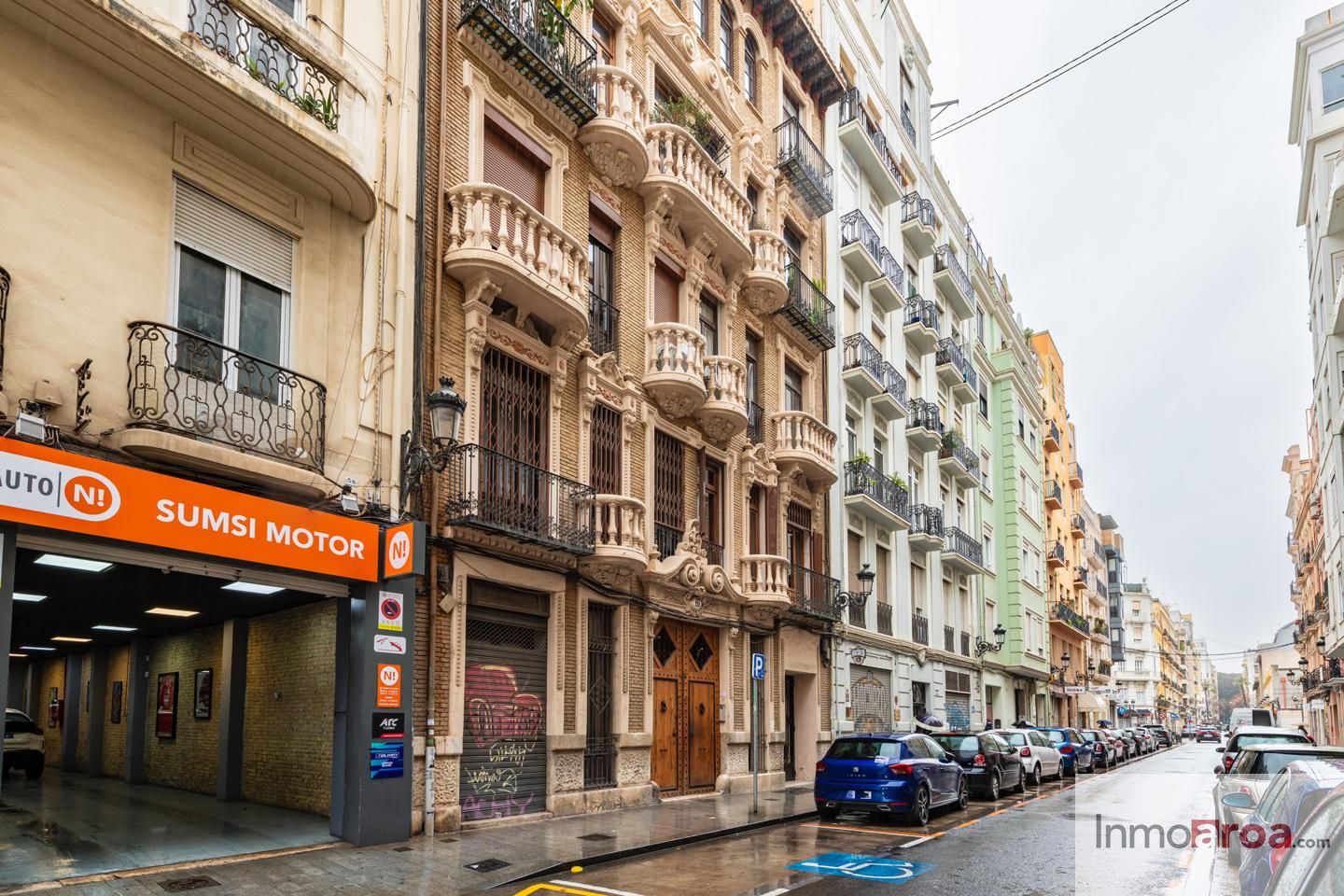 Flat in Carrer del Doctor Sumsi, València, Valencia of 111 m2