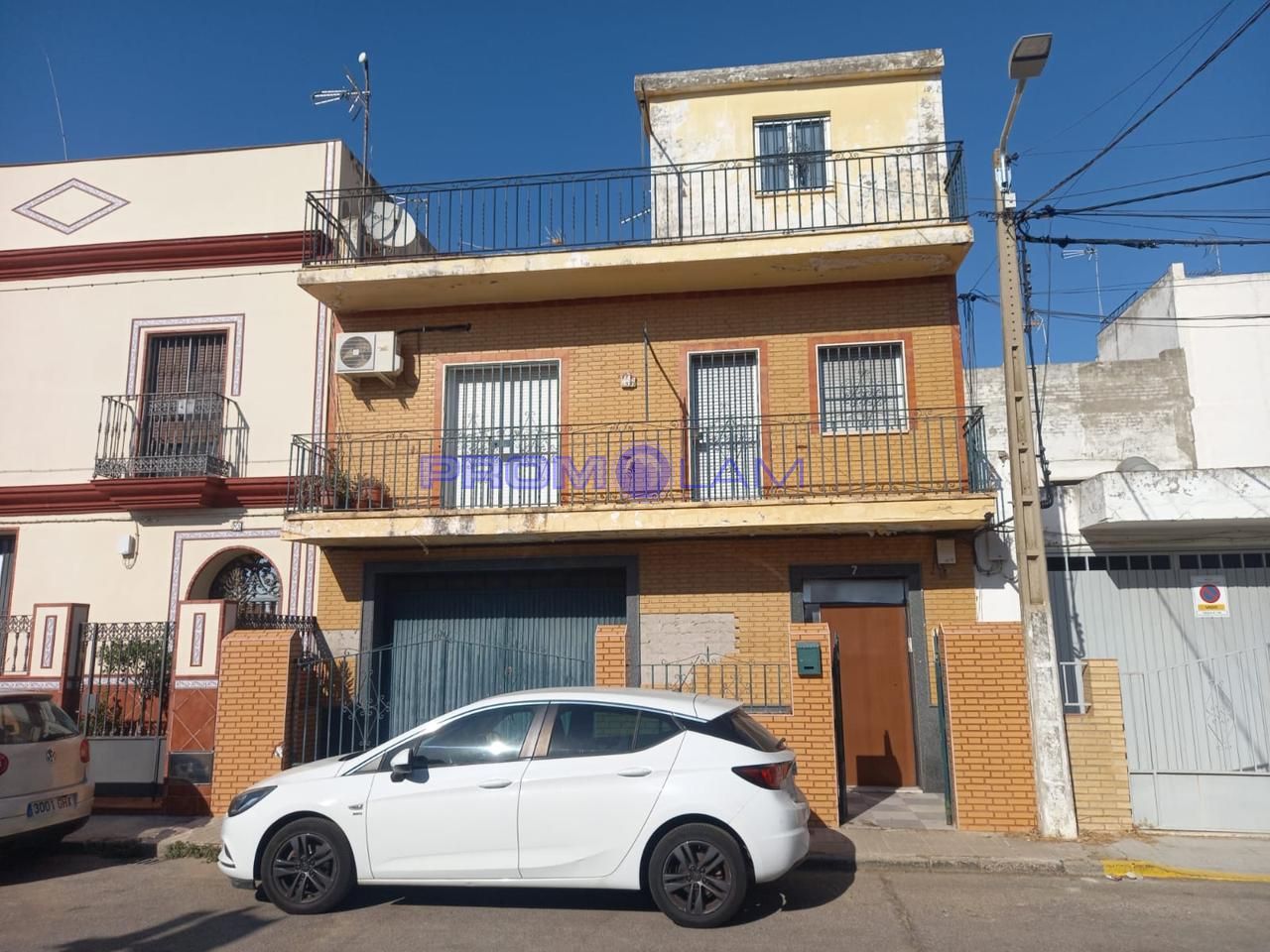 villas en sevilla · calle-guadix-41006 168000€