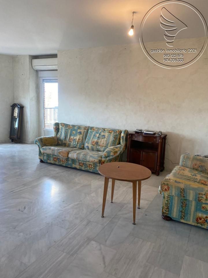 Piso en Paseo Virgen de Linarejos, Linares, Jaén de 140 m2