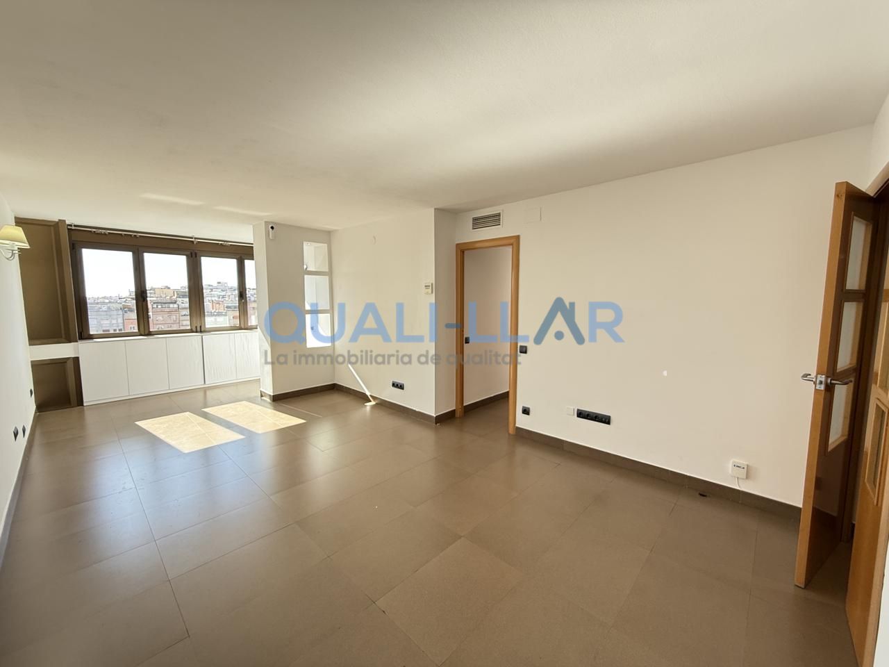 Piso en Avinguda Ponent, L'Hospitalet de Llobregat, Barcelona de 93 m2