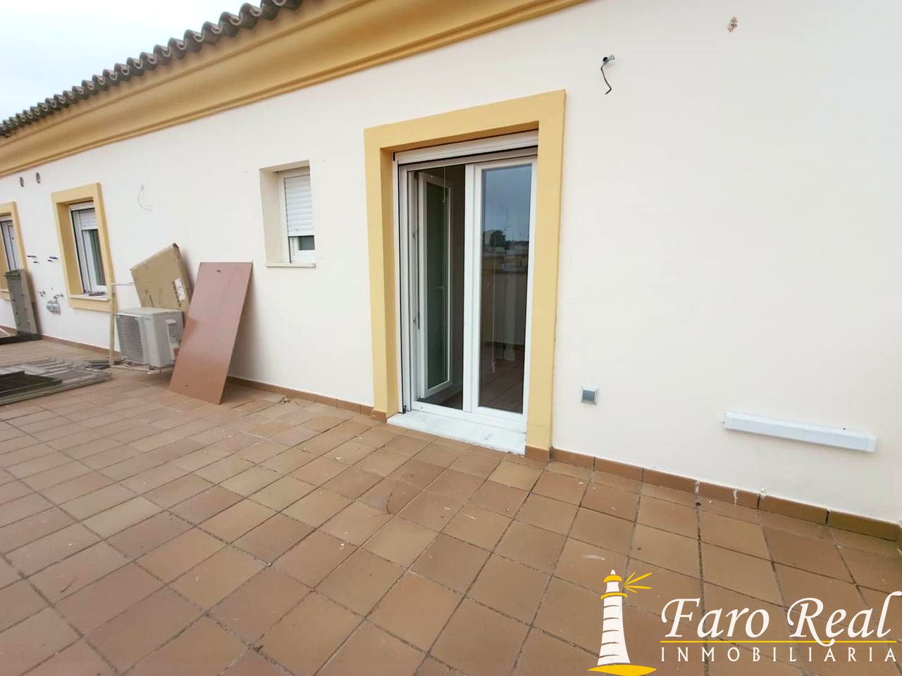 Piso en alquiler anual zona El Barrio