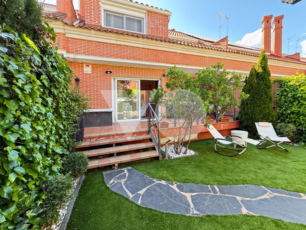 Chalet adosado en venta en el Sector S, Boadilla del Monte, Madrid.