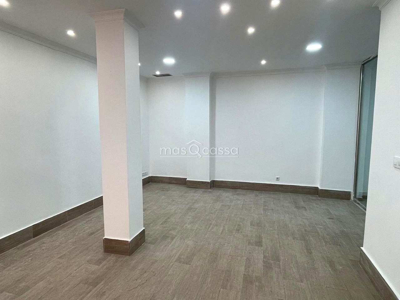 Local en La Línea de la Concepción, Cádiz de 85 m2