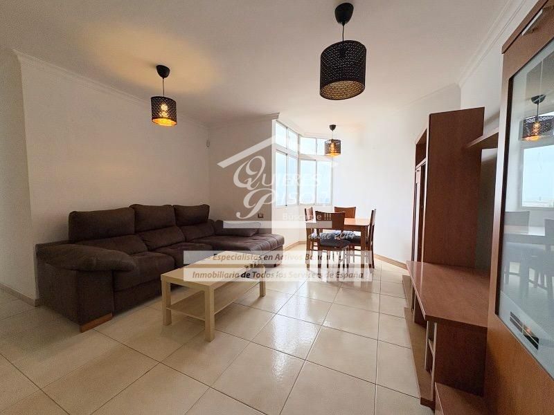 Flat in Calle Farmacéutico Miguel Padilla, Las Palmas de Gran Canaria, Las Palmas of 81 m2