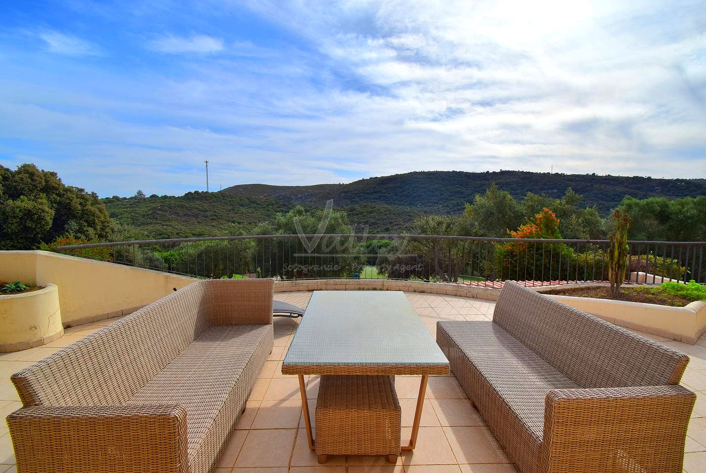 Piso en Calle Mesilla del Diente, San Roque, Cádiz de 172 m2