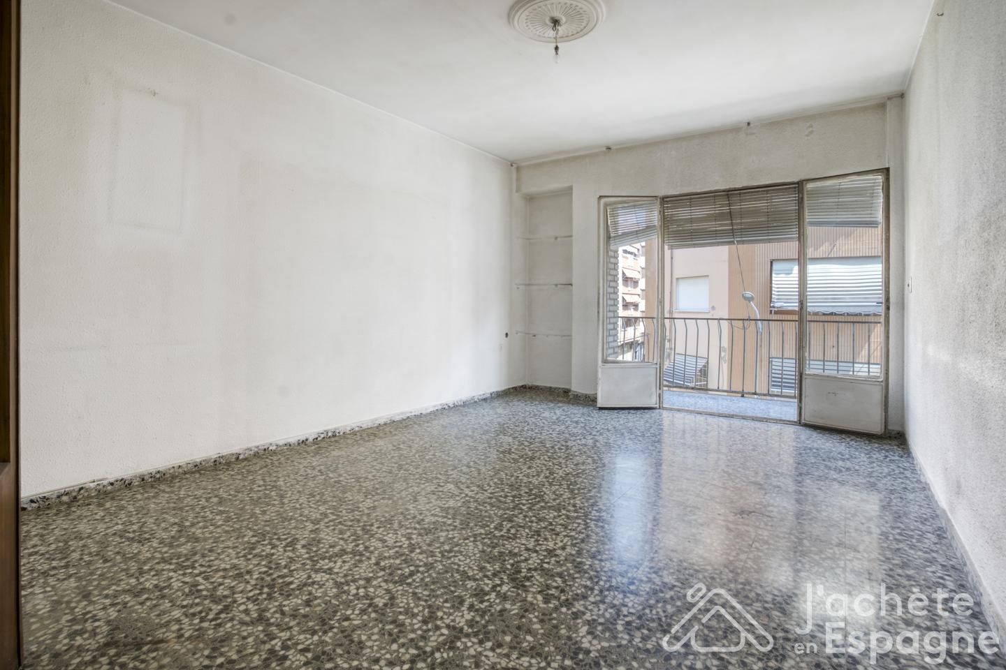 Piso en Carrer d'Alacant, Montcada, Valencia de 81 m2