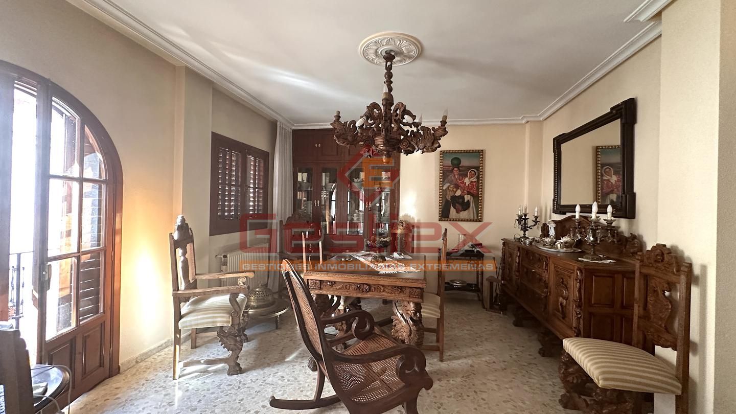 Piso en Almendralejo, Badajoz de 199 m2