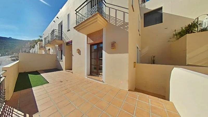 Casa / chalet en Avenida de Andalucia, Benahavís, Málaga de 287 m2