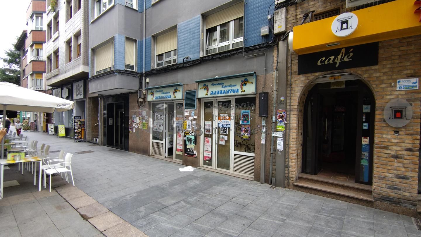 Local en Calle la Vega 23, Mieres, Asturias de 207 m2