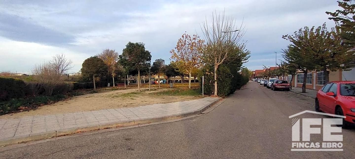 parking en alagon · avenida-de-zaragoza-50630 7000€