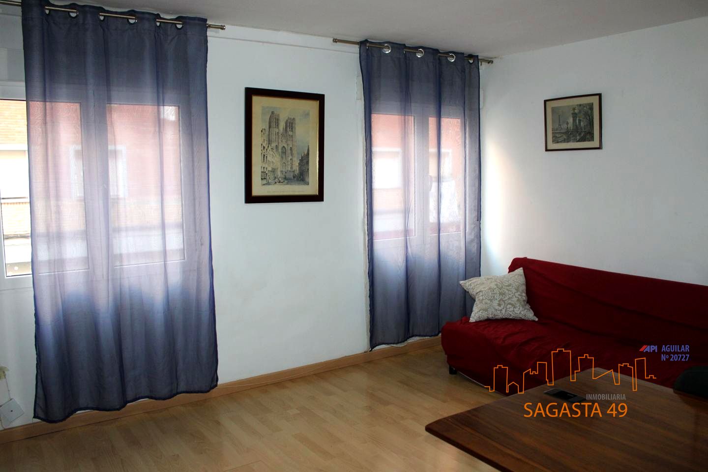 Piso en Calle Monasterio de Obarra, Zaragoza, Zaragoza de 64 m2