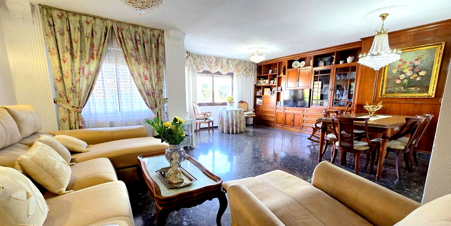 Piso en Plaça Parc de l'Estació, Gandia, Valencia de 152 m2