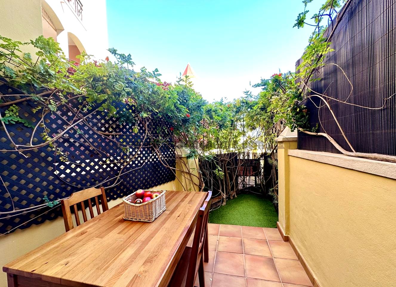 Apartment in Guia - view 1