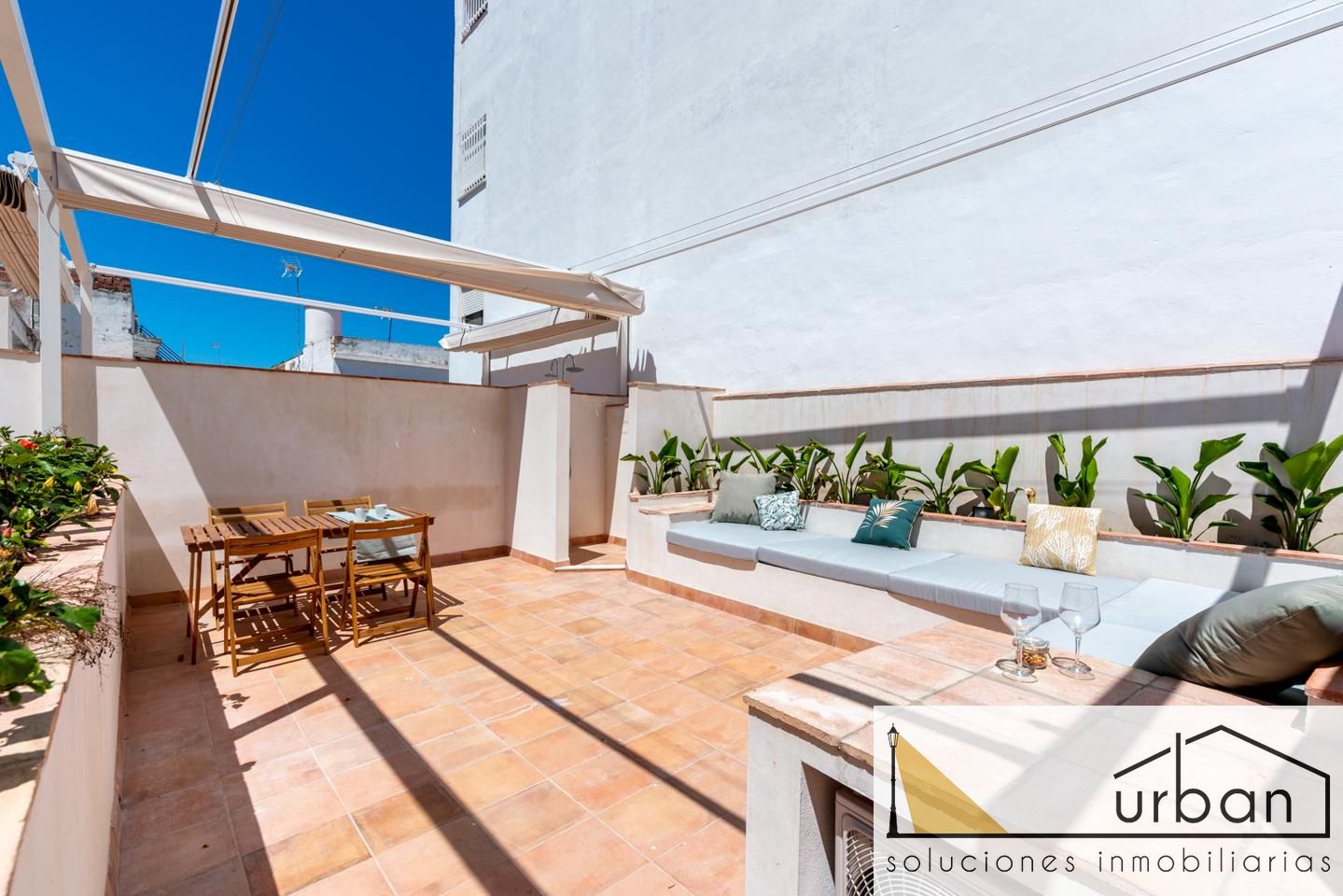 Piso en Calle Isaac Peral, Chipiona, Cádiz de 65 m2