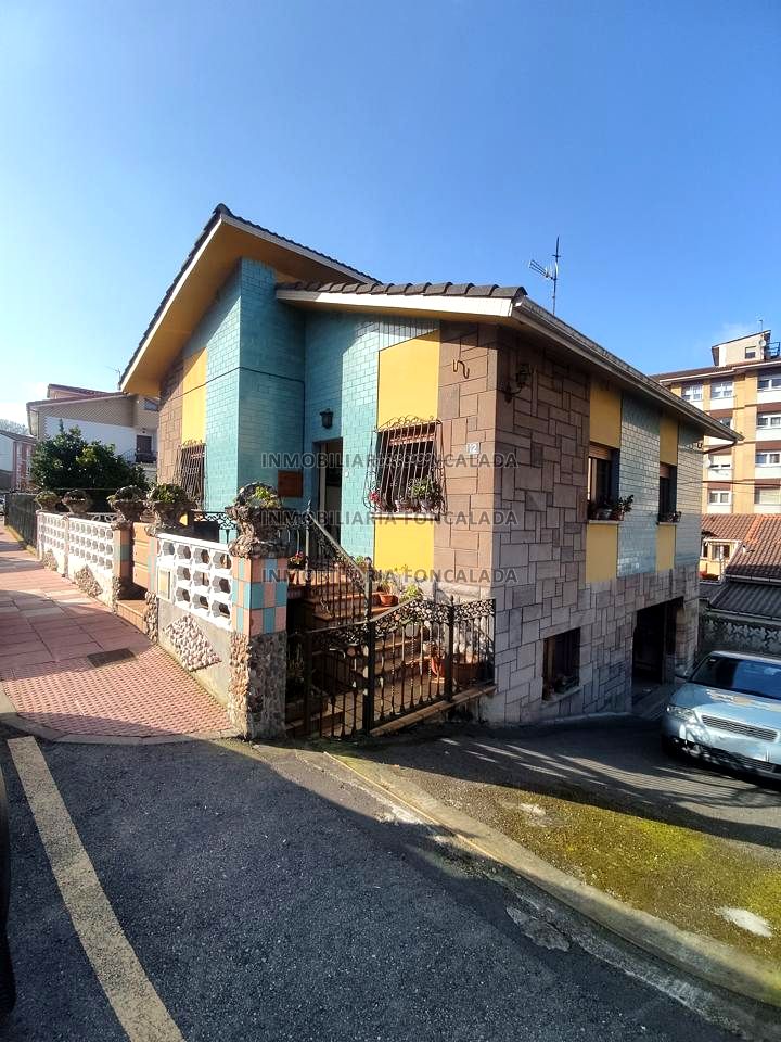 Casa / chalet en Calle del Montico, Corvera de Asturias, Asturias de 183 m2